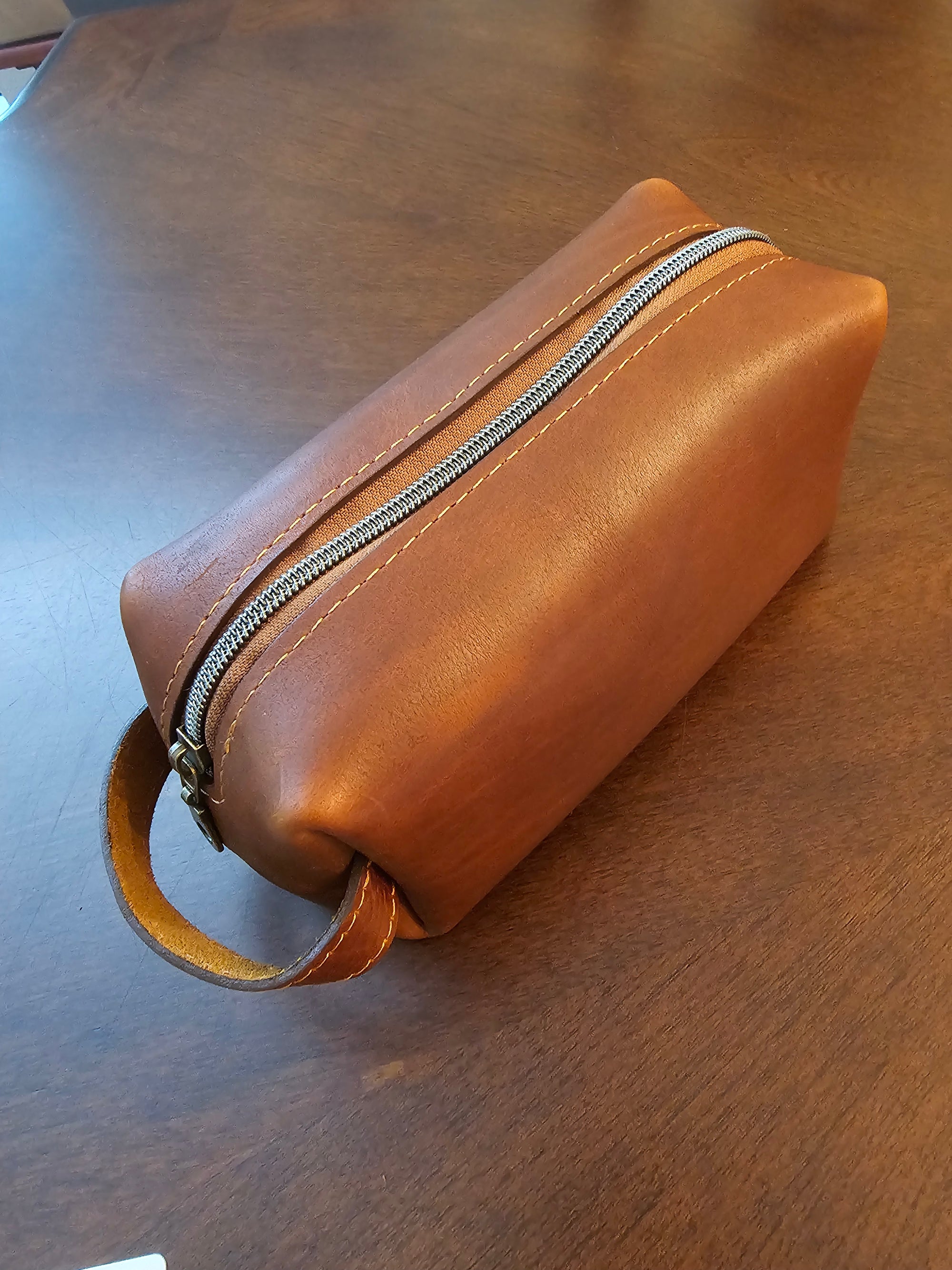 Leather Dopp Kits / Toiletry Bags