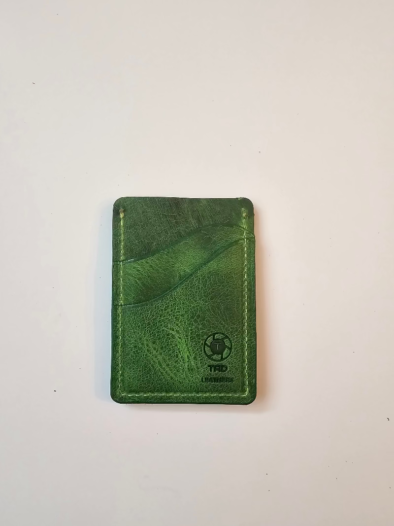 Emerald Slim Cardholder: Organize in Style - Tad Leathers