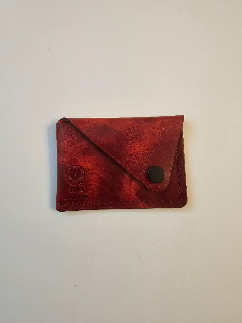 Red Snap Cardholder: keep your cards secure - Tad Leathers