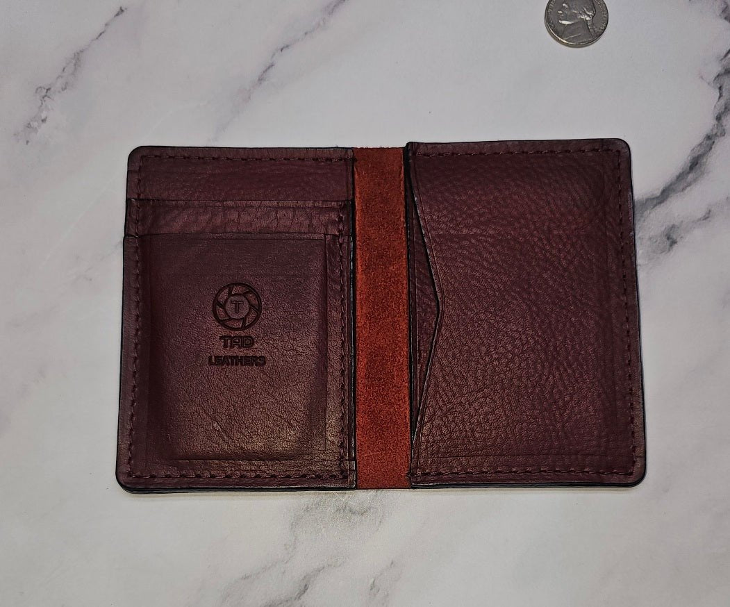 Burgundy Minimalist Wallet: Sleek & Stylish - Tad LeathersBest leather walletTad Leathers